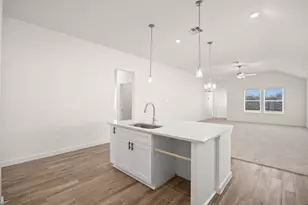 8311 Amber Summit Ln, Angleton, TX 77515 - Photo 5