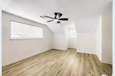8927 Langdon Lane, Houston, TX 77036 - Photo 23