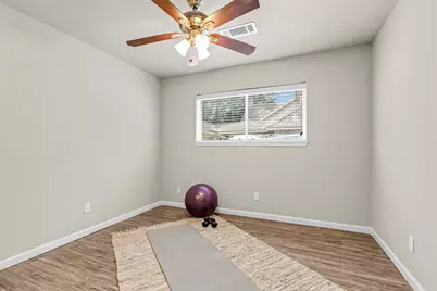 7911 Heathrow Lane, Spring, TX 77379 - Photo 17