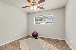 7911 Heathrow Ln, Spring, TX 77379 - Photo 17
