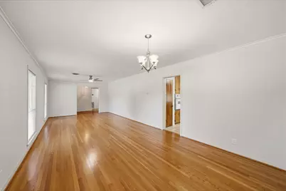 6323 Cindy Lane, Houston, TX 77008 - Photo 9