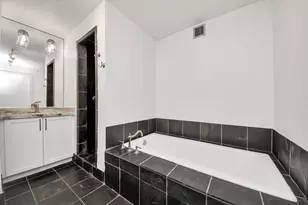 1005 S Shepherd Dr, Houston, TX 77019 - Photo 21