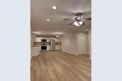 808 Josephine Street, Yoakum, TX 77995 - Photo 15