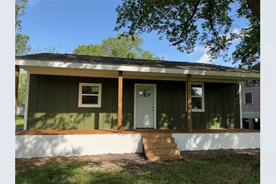 808 Josephine Street, Yoakum, TX 77995 - Photo 3