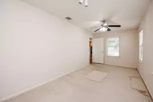 748 W Bayshore Dr, Palacios, TX 77465 - Photo 33