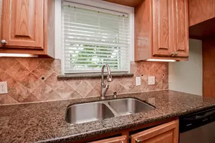 748 W Bayshore Dr, Palacios, TX 77465 - Photo 15