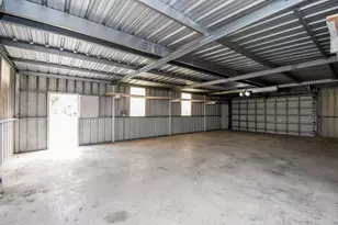 748 W Bayshore Dr, Palacios, TX 77465 - Photo 37