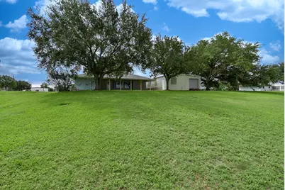 748 W Bayshore Drive, Palacios, TX 77465 - Photo 45