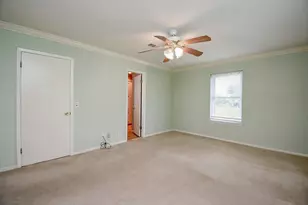 748 W Bayshore Dr, Palacios, TX 77465 - Photo 27