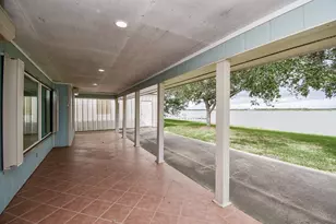 748 W Bayshore Dr, Palacios, TX 77465 - Photo 39