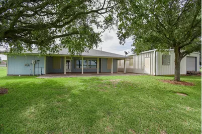 748 W Bayshore Drive, Palacios, TX 77465 - Photo 47