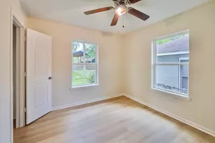 529 S Illinois Ave, League City, TX 77573 - Photo 17