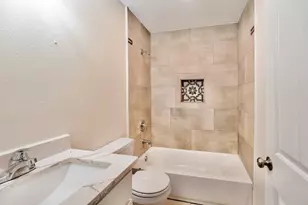 529 S Illinois Ave, League City, TX 77573 - Photo 15
