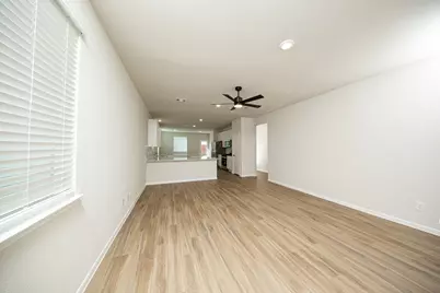 15619 Buffalo Meadow Court, Houston, TX 77090 - Photo 5