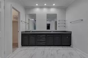 19 Wickham Ct, Sugar Land, TX 77479 - Photo 25