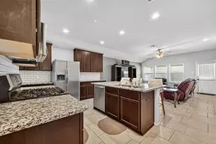 2907 Vales Point Dr, Fresno, TX 77545 - Photo 13