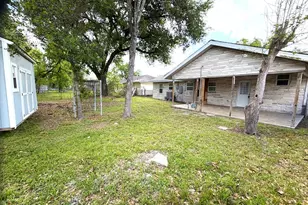 5763 Westover St, Houston, TX 77033 - Photo 21
