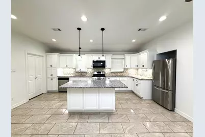 5763 Westover Street, Houston, TX 77033 - Photo 3