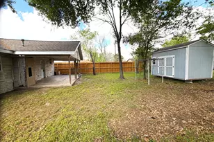 5763 Westover St, Houston, TX 77033 - Photo 17