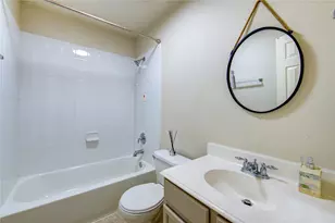 10202 Middleglen Ln, Houston, TX 77034 - Photo 19