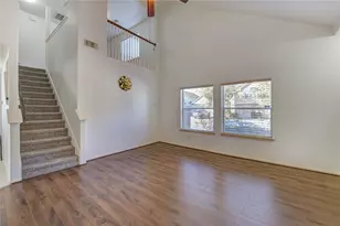 10202 Middleglen Ln, Houston, TX 77034 - Photo 5