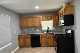 10417 Fairfax St, Houston, TX 77029 - Photo 13