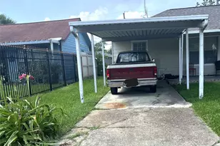 10417 Fairfax St, Houston, TX 77029 - Photo 3