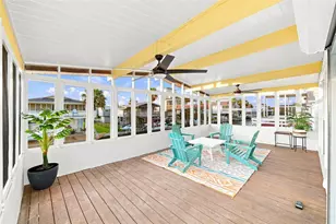 22118 Matagorda Dr, Galveston, TX 77554 - Photo 11