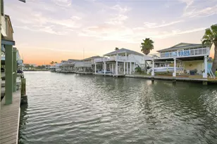 22118 Matagorda Dr, Galveston, TX 77554 - Photo 5