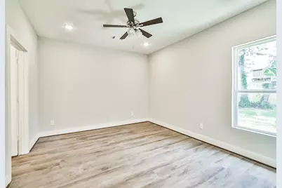 420 Ave B, La Marque, TX 77564 - Photo 9