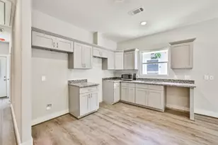 420 Ave B, La Marque, TX 77564 - Photo 5