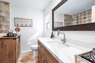 325 Ling St, Bayou Vista, TX 77563 - Photo 17