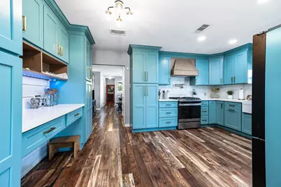 325 Ling Street, Bayou Vista, TX 77563 - Photo 5