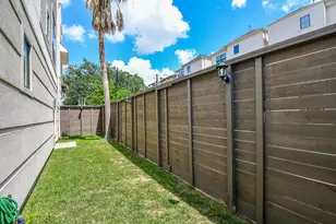 1204 Fowler St, Houston, TX 77007 - Photo 3