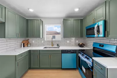 5607 Arncliffe Drive, Houston, TX 77088 - Photo 11