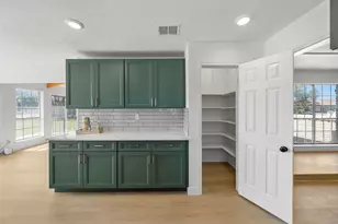 5607 Arncliffe Dr, Houston, TX 77088 - Photo 13