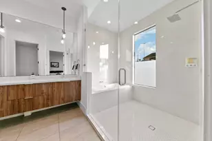 606 Oakley St, Houston, TX 77006 - Photo 27