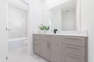 11916 S Hoa Sen Cir, Houston, TX 77072 - Photo 19