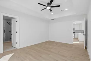 211 N Jenkins St, Houston, TX 77003 - Photo 13