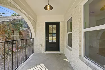 211 N Jenkins Street, Houston, TX 77003 - Photo 3