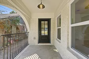 211 N Jenkins St, Houston, TX 77003 - Photo 3