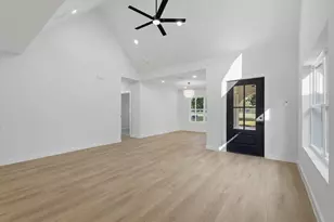 211 N Jenkins St, Houston, TX 77003 - Photo 5