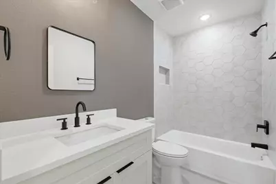 211 N Jenkins Street, Houston, TX 77003 - Photo 17