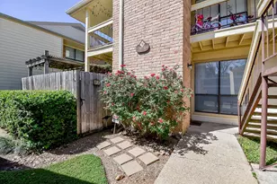 1881 Bering Dr, Houston, TX 77057 - Photo 1