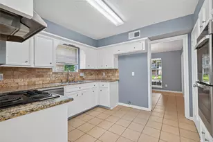 6715 Greenvale Ln, Houston, TX 77066 - Photo 13
