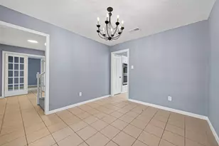 6715 Greenvale Ln, Houston, TX 77066 - Photo 7