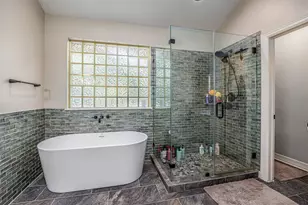 419 Oak Haven St, Baytown, TX 77520 - Photo 25