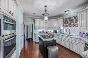419 Oak Haven St, Baytown, TX 77520 - Photo 17