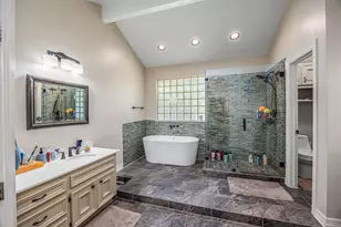 419 Oak Haven St, Baytown, TX 77520 - Photo 23
