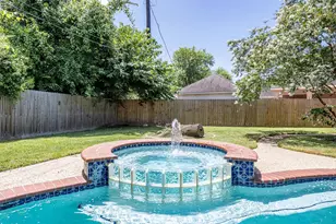 419 Oak Haven St, Baytown, TX 77520 - Photo 35